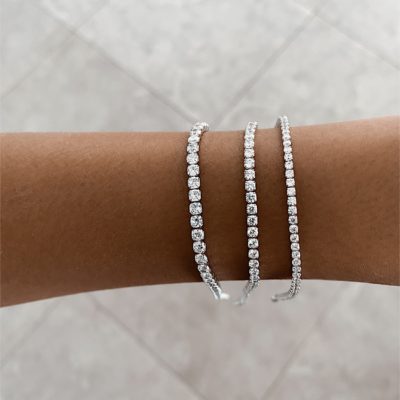 צמיד טניס כסף אמיתי 925 משובץ אבני זירקון, עיצוב קלאסי ונוצץ על פרק היד