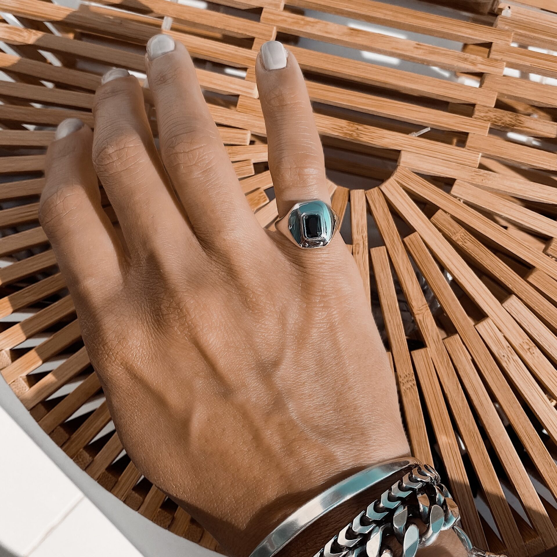 טבעת חותם שיבוץ אבן