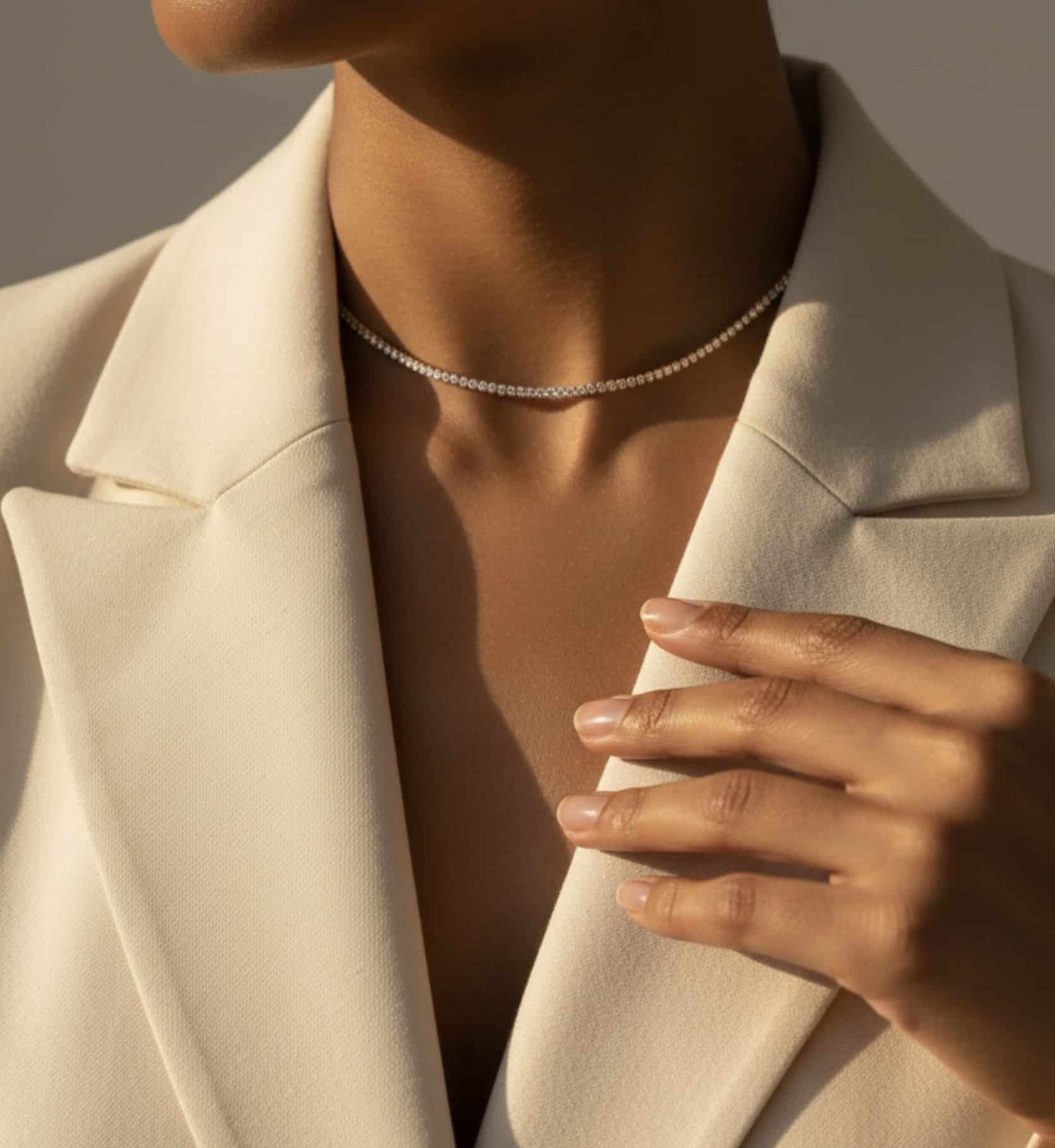 שרשרת טניס צוקר משובצת זרקונים כסף אמיתי 925 על דוגמנית