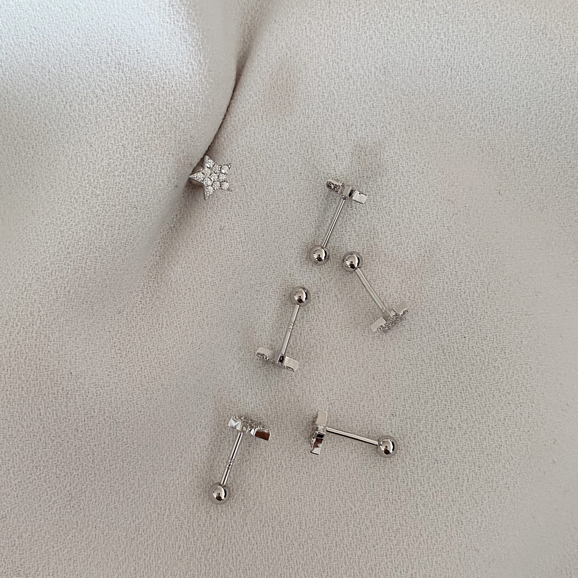 עגיל הברגה כוכב