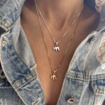 שרשרת כסף 925 עם תליון חי – תכשיט יהודי מסורתי לנשים, שני גדלים שונים על צוואר