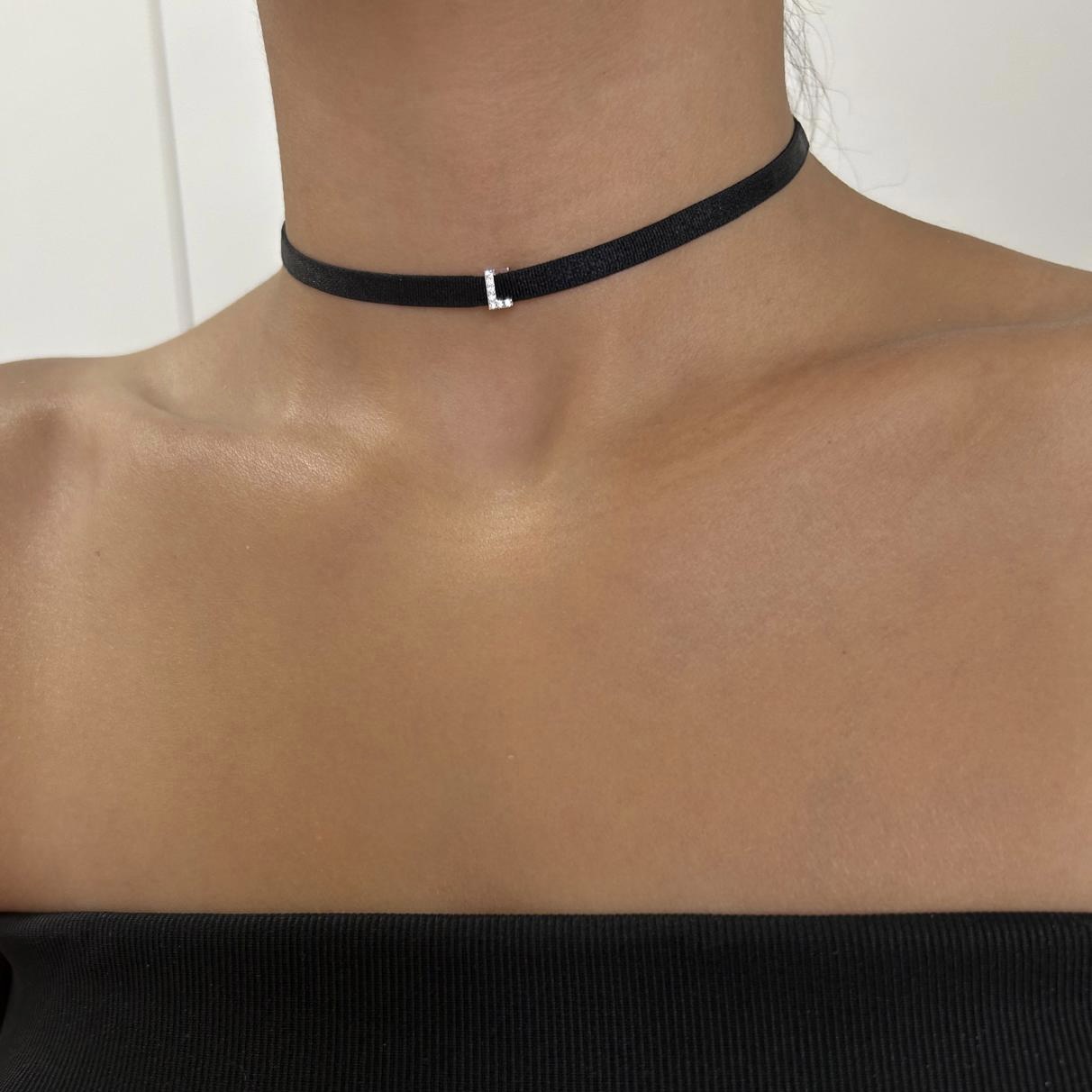 שרשרת צ'וקר פס אות