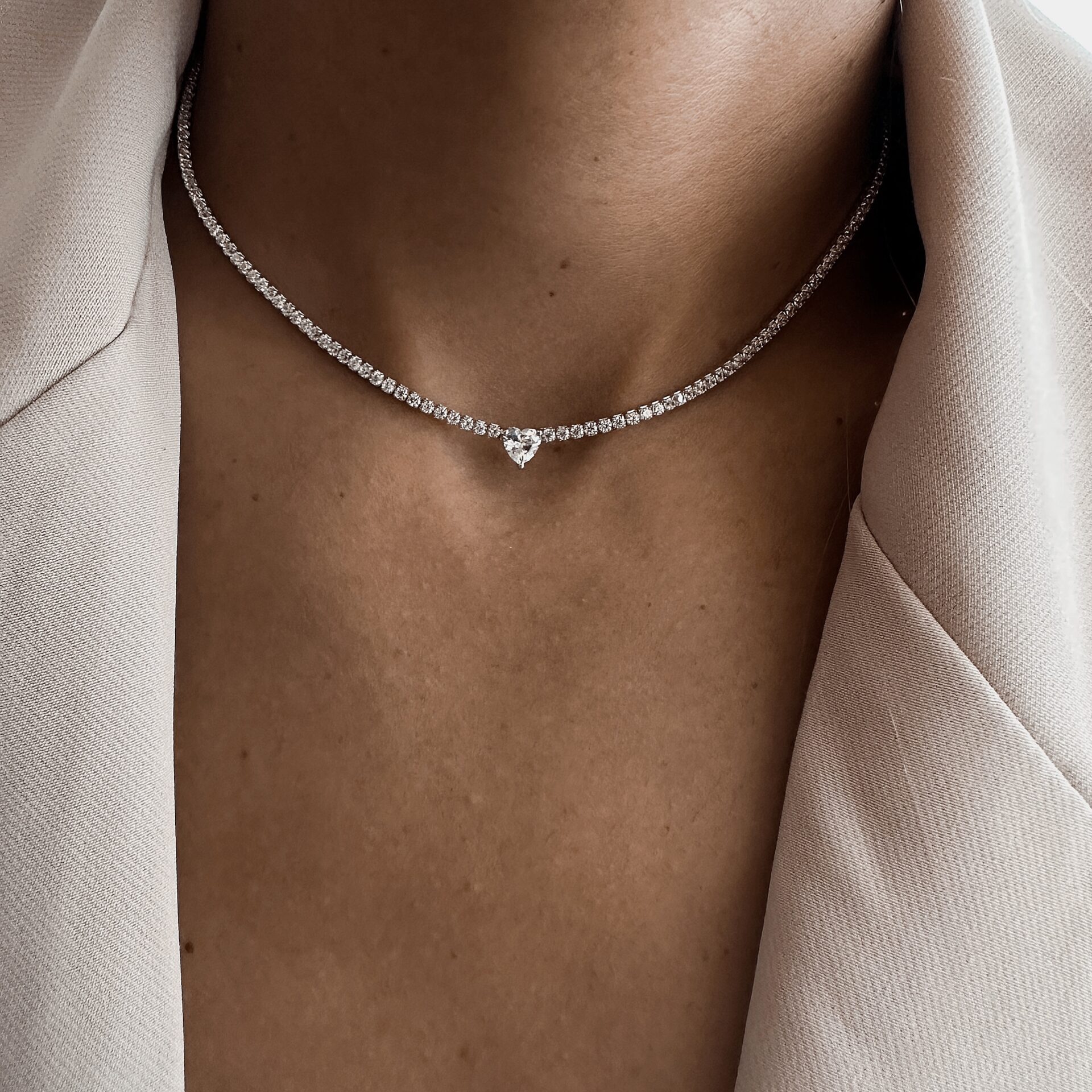 שרשרת טניס לב לורן עם אבן מרכזית קטנה בצורת לב משובצת זרקונים כסף אמיתי 925