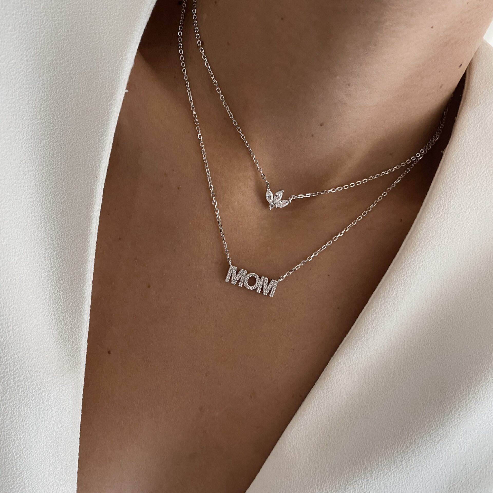 שרשרת לוטוס פרח