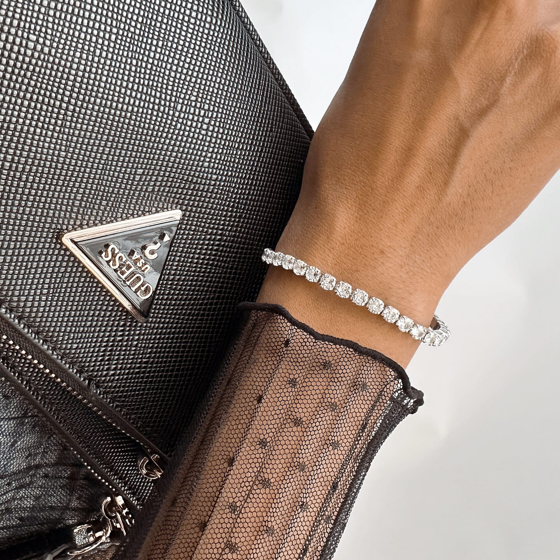 צמיד טניס קלאסי משובץ זרקונים בגודל 4 מ''מ כסף אמיתי 925 לנשים אלגנטי וזוהר במיוחד