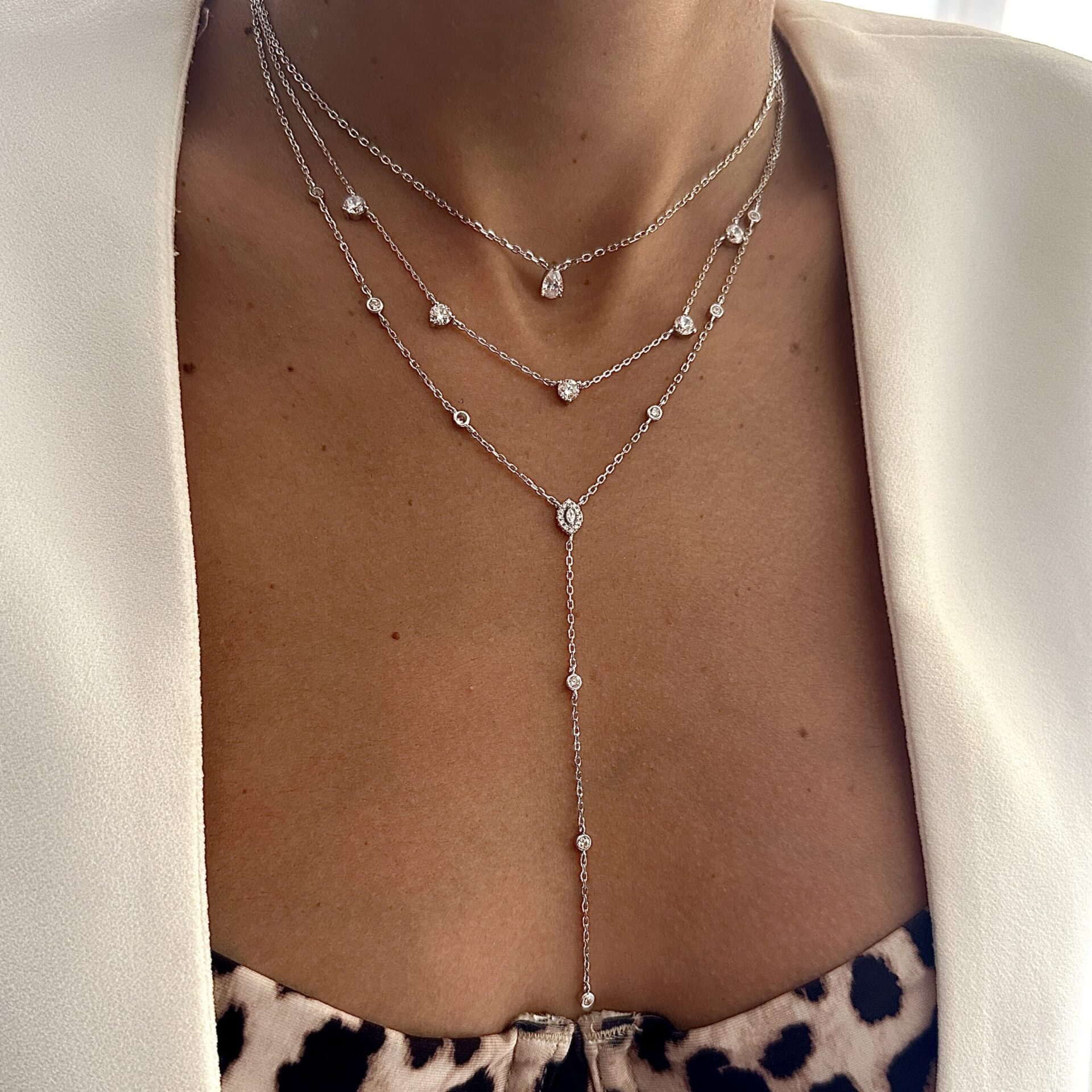 שרשרת עניבה דניאלה