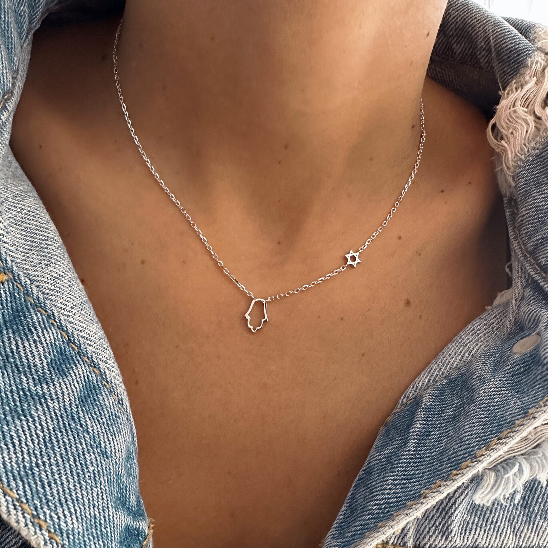 שרשרת חמסה דוד חי כסף אמיתי 925 עדינה עם תליון חמסה ומגן דוד – תכשיט הגנה ומשמעות רוחנית