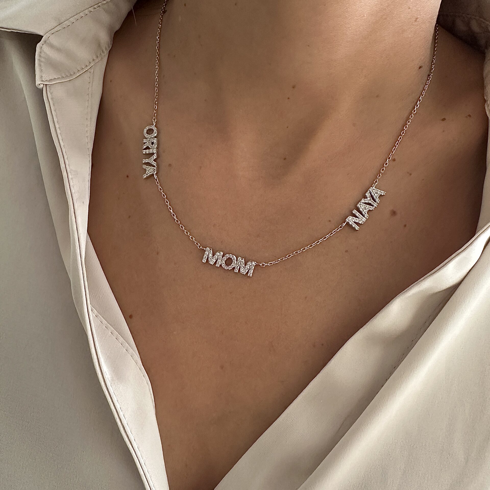 שרשרת שמות משובצות מכסף אמיתי 925 עם אותיות